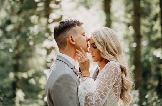 vestuvės wedding fotosesija photoshoot nuotaka bride groom jaunikis fotografas photographer miškas forest suknelė dress